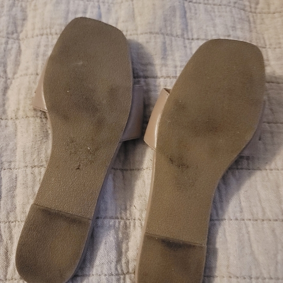 Pearl Sandals - Picture 3 of 3